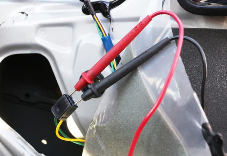 How to Fix a Manual Car Window That Won't Roll Up Driving and Style