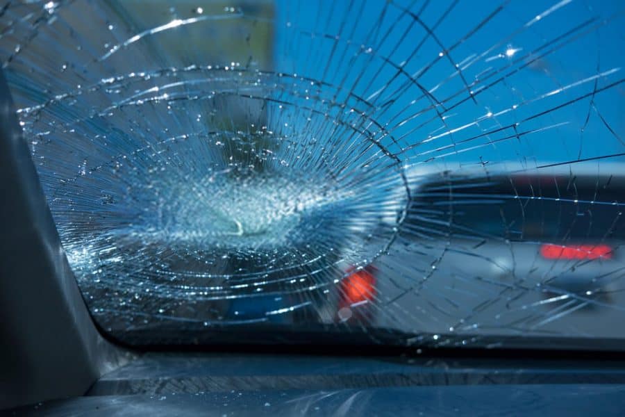 What Happens if You Don't Fix a Cracked Windshield? Is It Risky