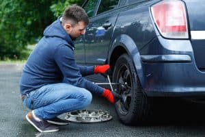 What to do When Changing a Tire 