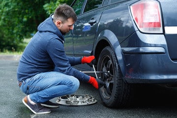 Things to Consider While Changing Tire