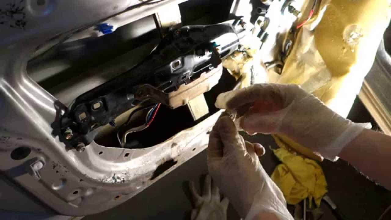 Renault Megane Drivers Door Not Unlocking Causes & How to Fix? Driving and Style