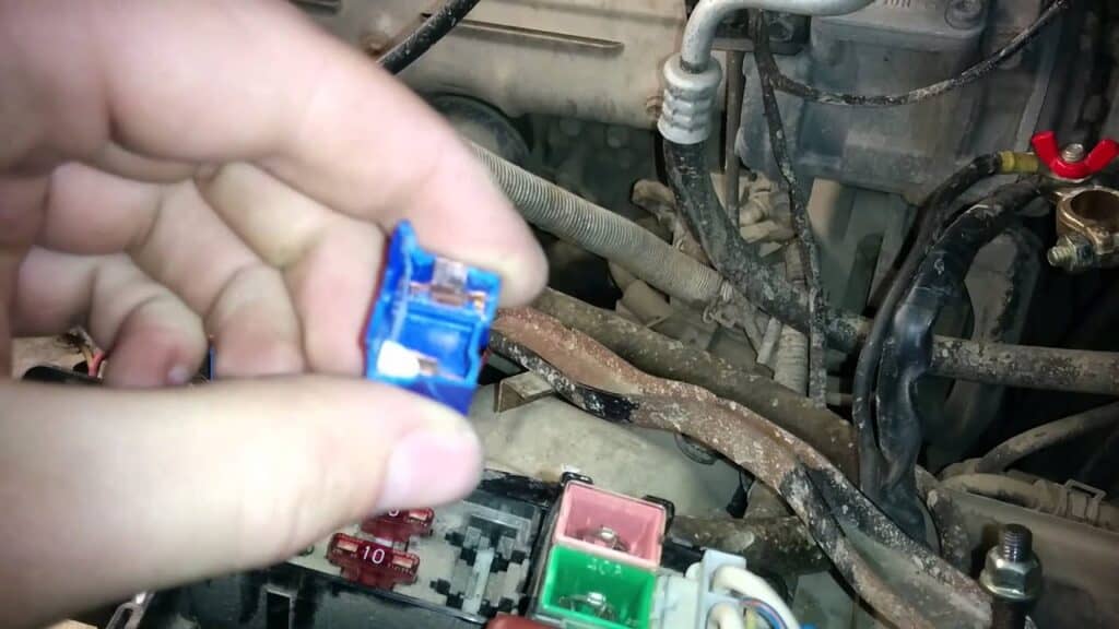 Steps on how to fix the 40Amp ignition fuse