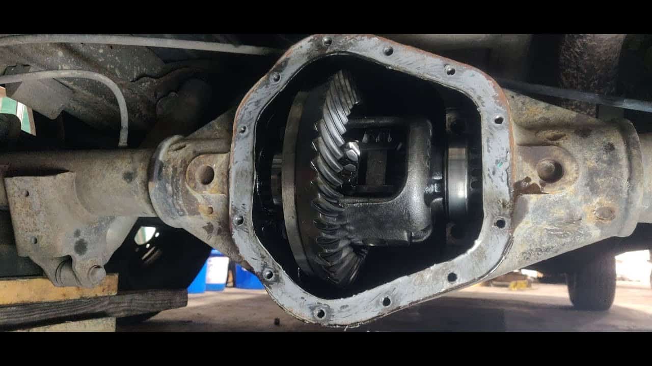 What Cause a 2004 Ford Explorer Rear End to Make Noise Driving and Style