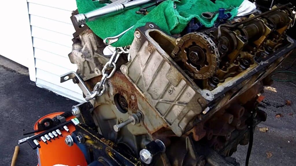 How to diagnose 2004 ford explorer timing chain noises